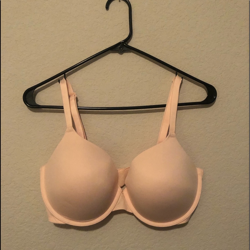 Victoria’s Secret Wear Everywhere T-shirt bra